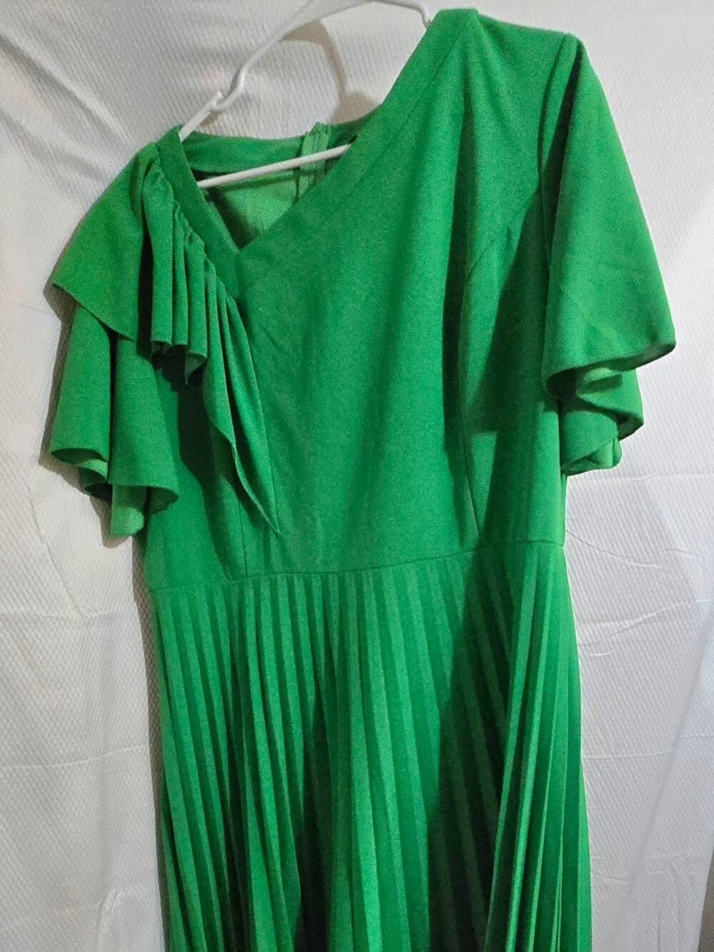 AOMEI Emerald Green Pleated Midi Dress – Size 4XL